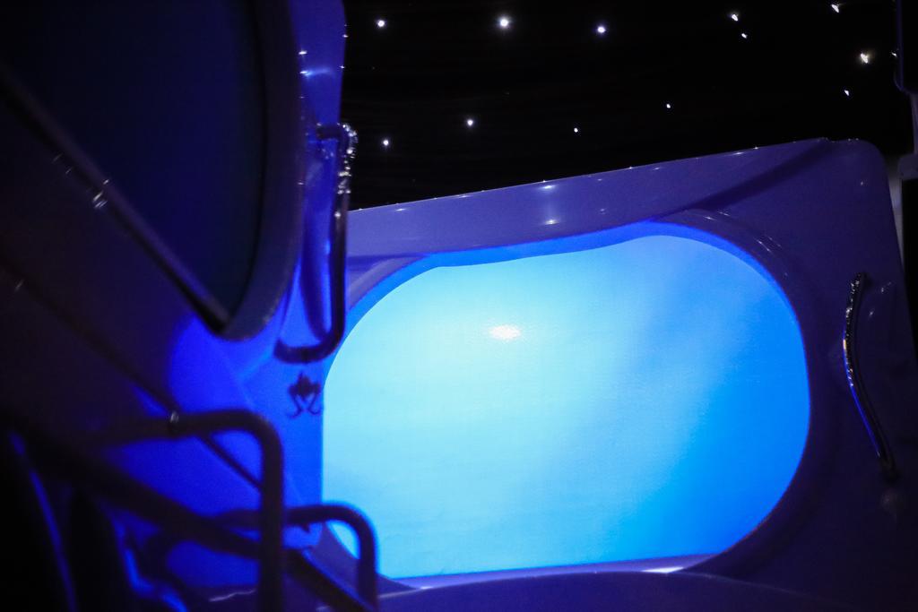 Met A Space Pod @ Boat Quay Сингапур Екстериор снимка